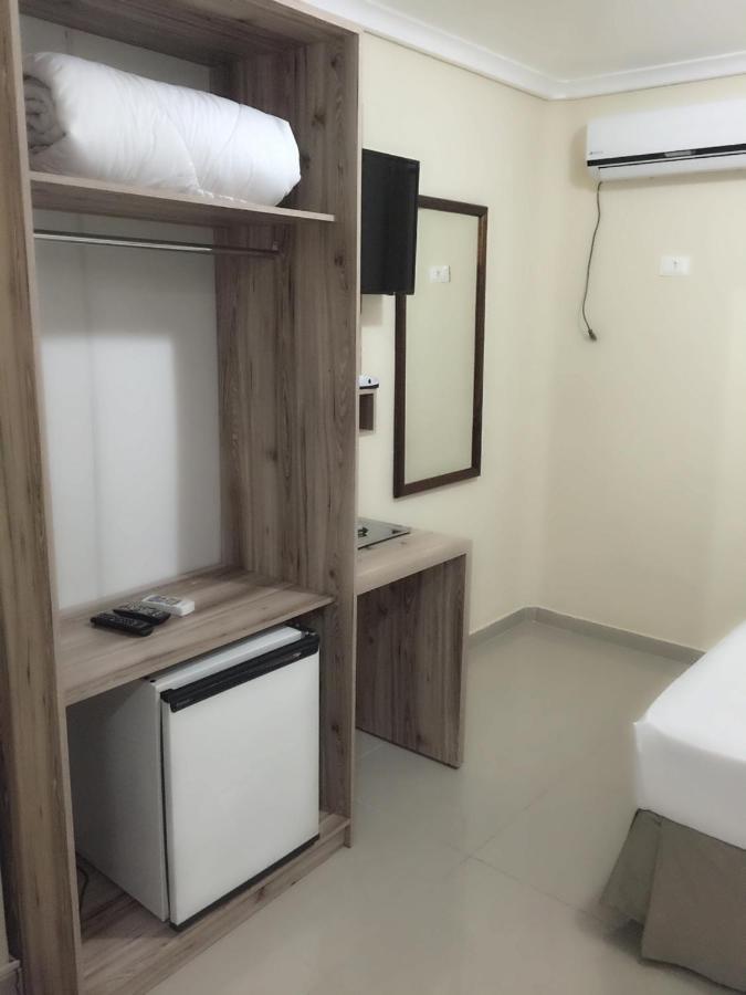 Quarto Duplo com Cama de Casal