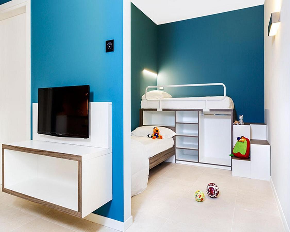 Two-Bedroom Apartment,1083345466:JPEG