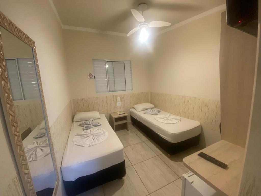 Twin Room,1083813727:JPEG