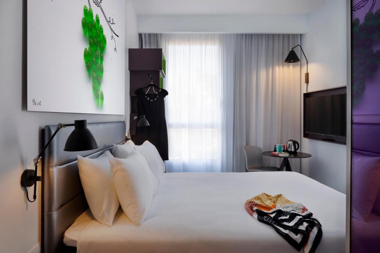 Superior Zimmer mit Queensize-Bett und Stadtblick