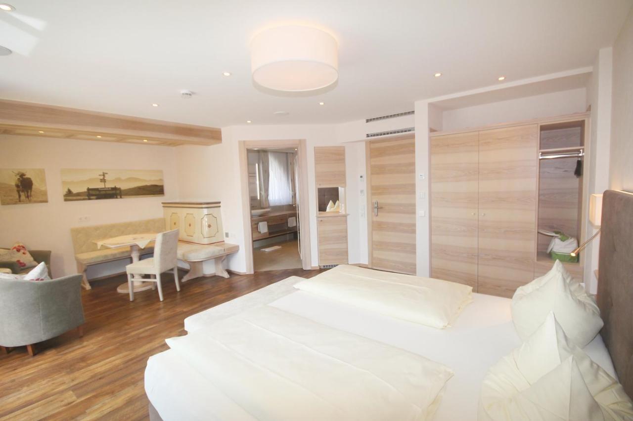 Suite with View,1078996861:JPEG