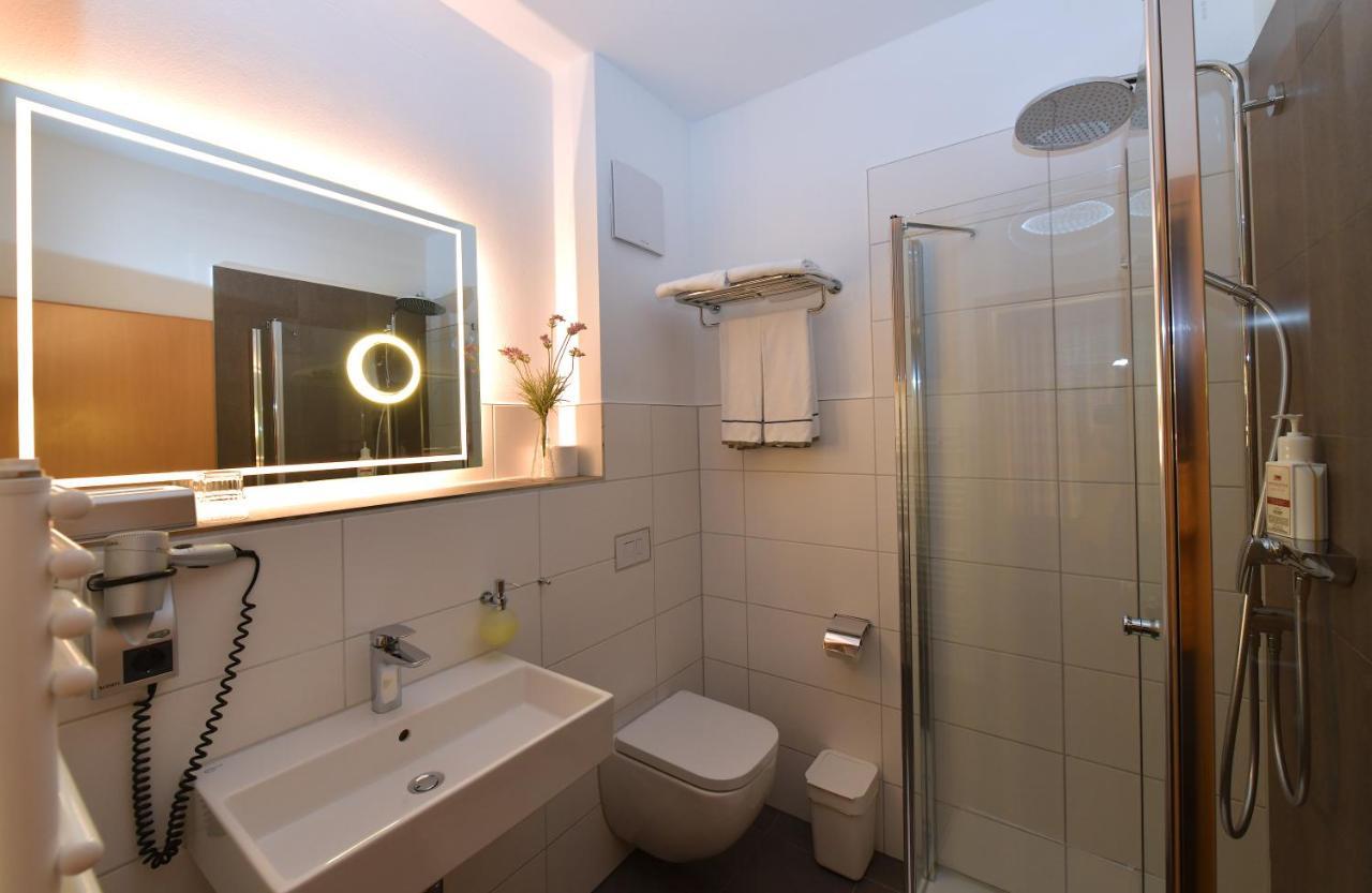Standard Double Room,1227825296:JPEG