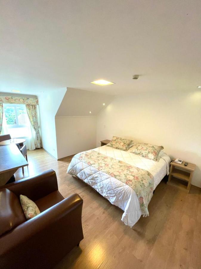 Quarto Superior com Cama de Casal ou 2 de Solteiro