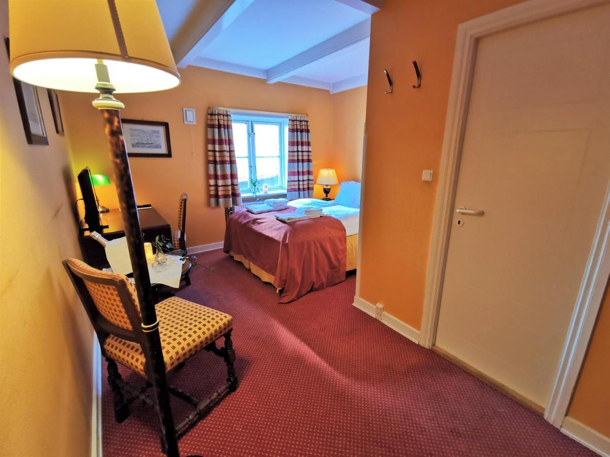 Standard Doppelzimmer mit 140 cm breitem Bett