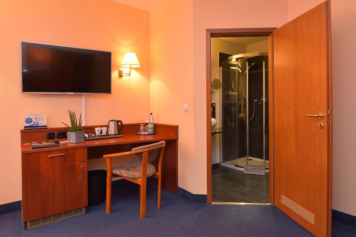 Single Room,1087116727:JPEG