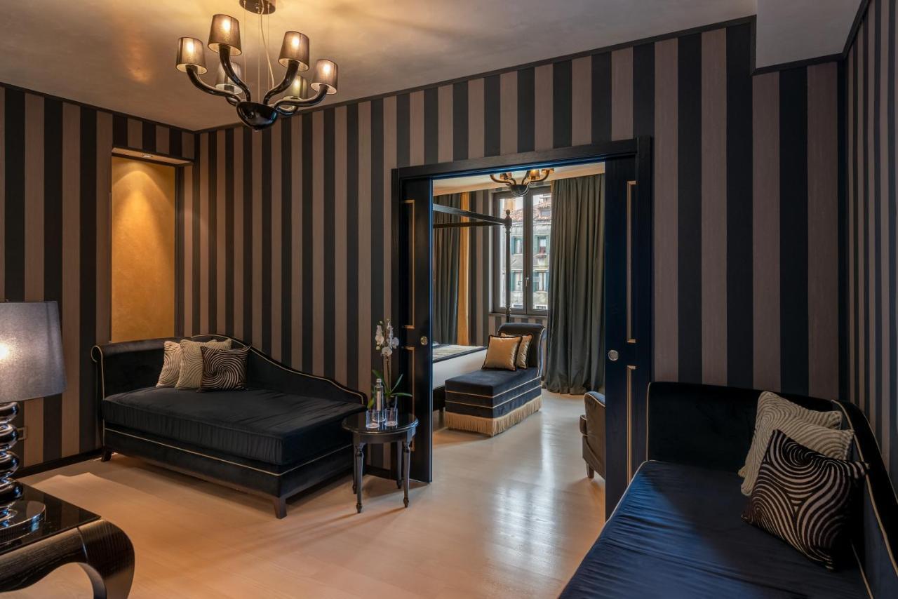 Suite with Canal View,1088789776:JPEG