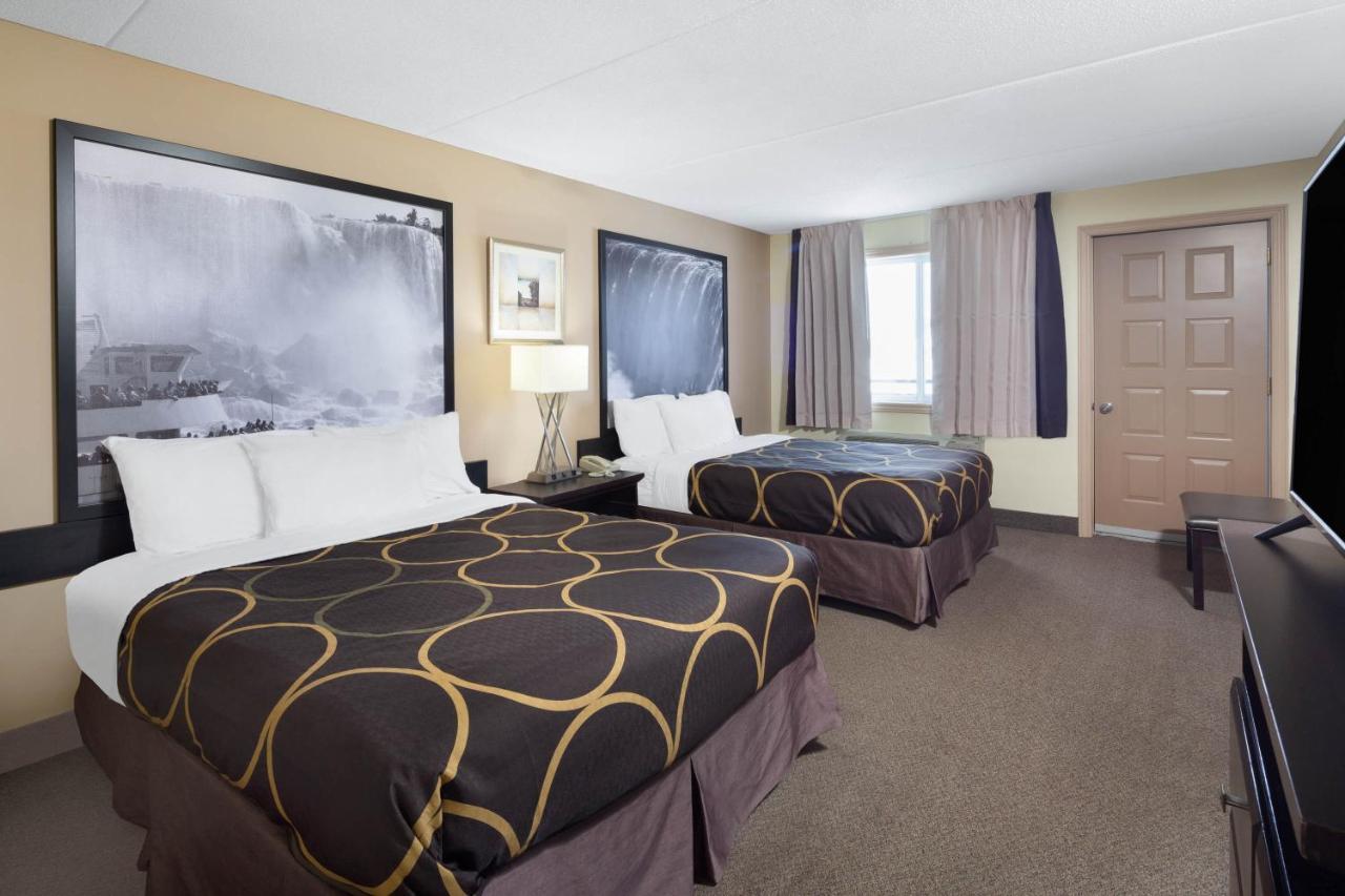 Two-Bedroom Family Suite with Four Queen Beds - Non-Smoking