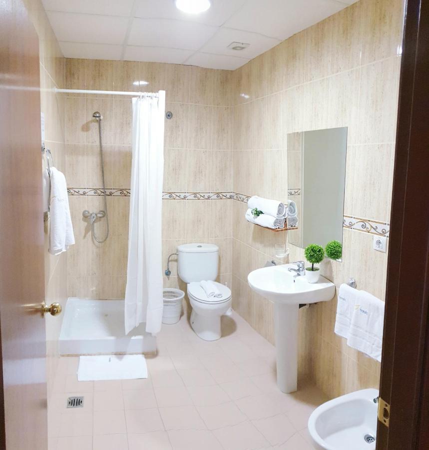 Habitación Doble con baño privado - 2 camas