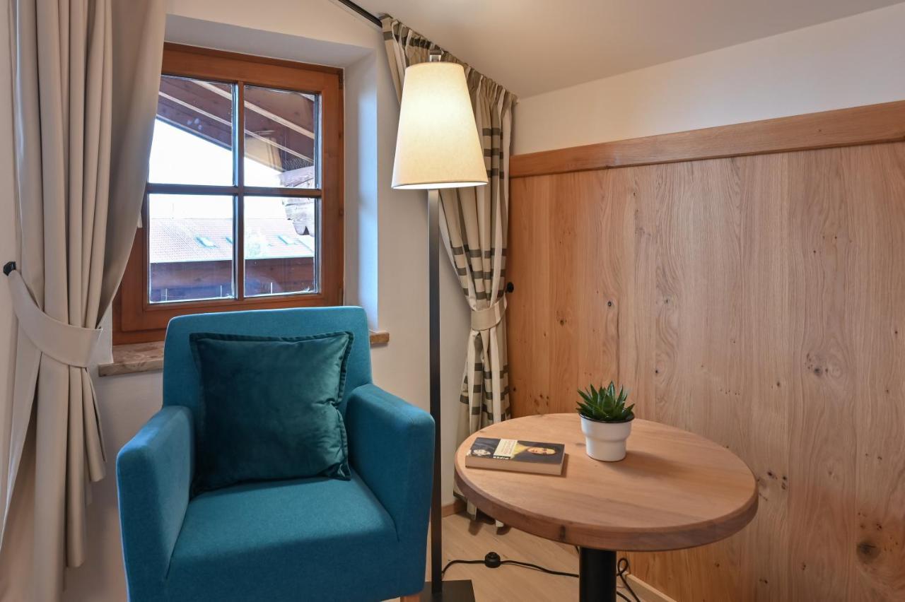 Einzelzimmer mit Balkon