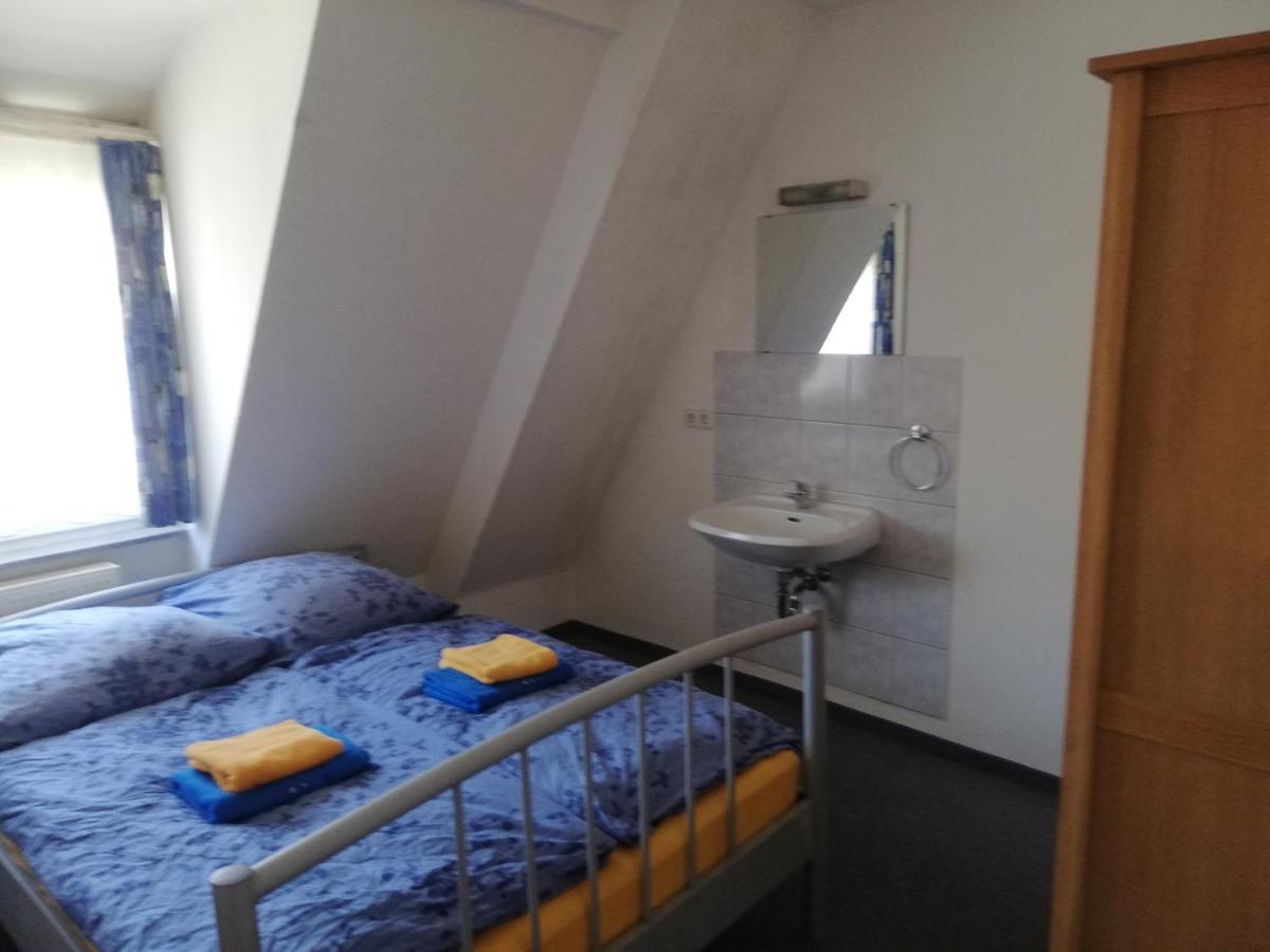 Doppelzimmer mit Gemeinschaftsbad