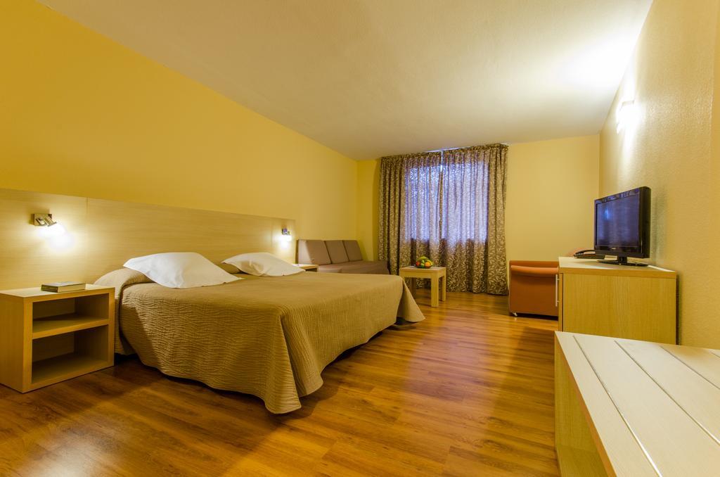 Double Room with Mountain View and Spa Access,1277072149:JPEG