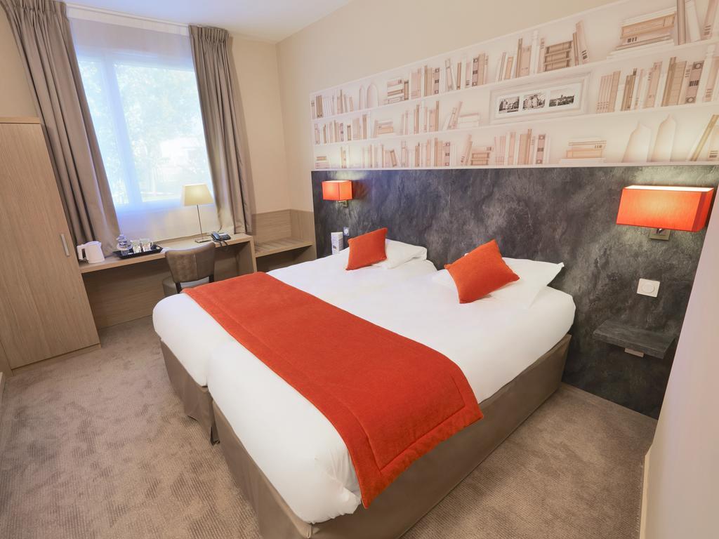 2 Single Beds Superior Room,109379358:JPEG