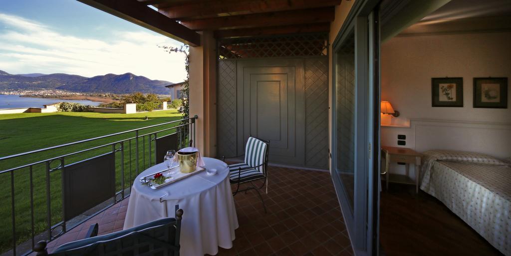 Double or Twin Room withTerrace and Lake View,1598395444:JPEG