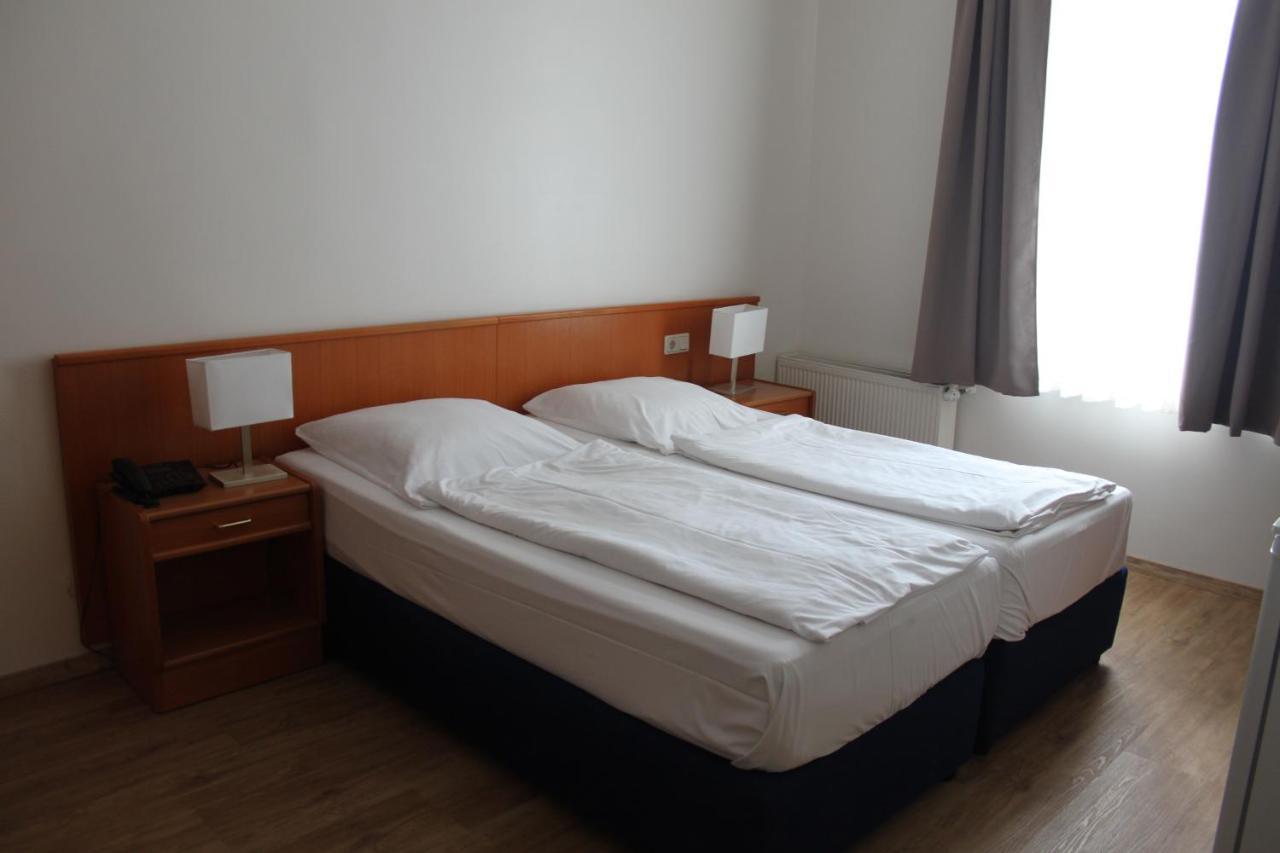 Double Room,1100252286:JPEG
