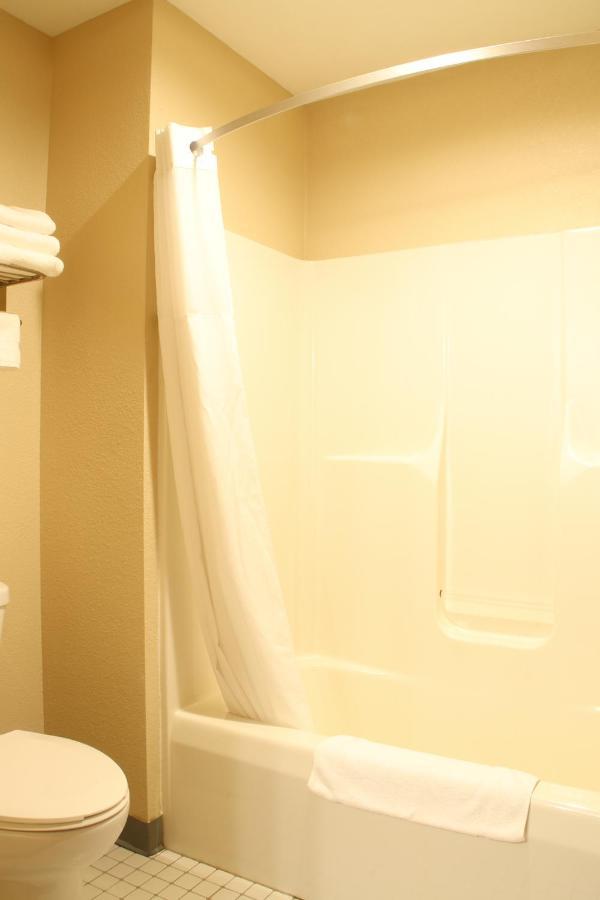 King Studio Suite with Jetted Tub - Non-Smoking