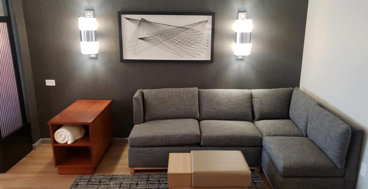 King Room with Sofa Bed - High Floor