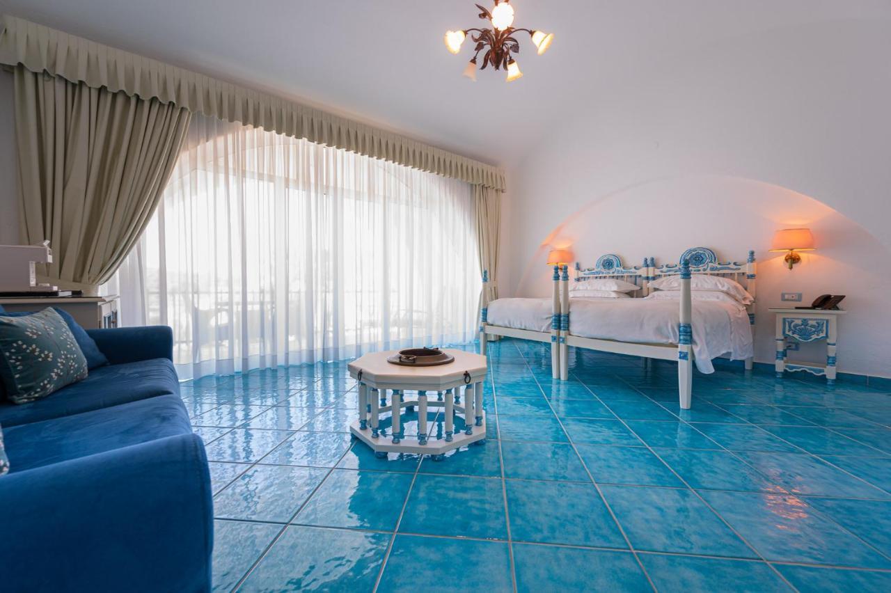 Deluxe Double Room with Sea View,236129621:JPEG