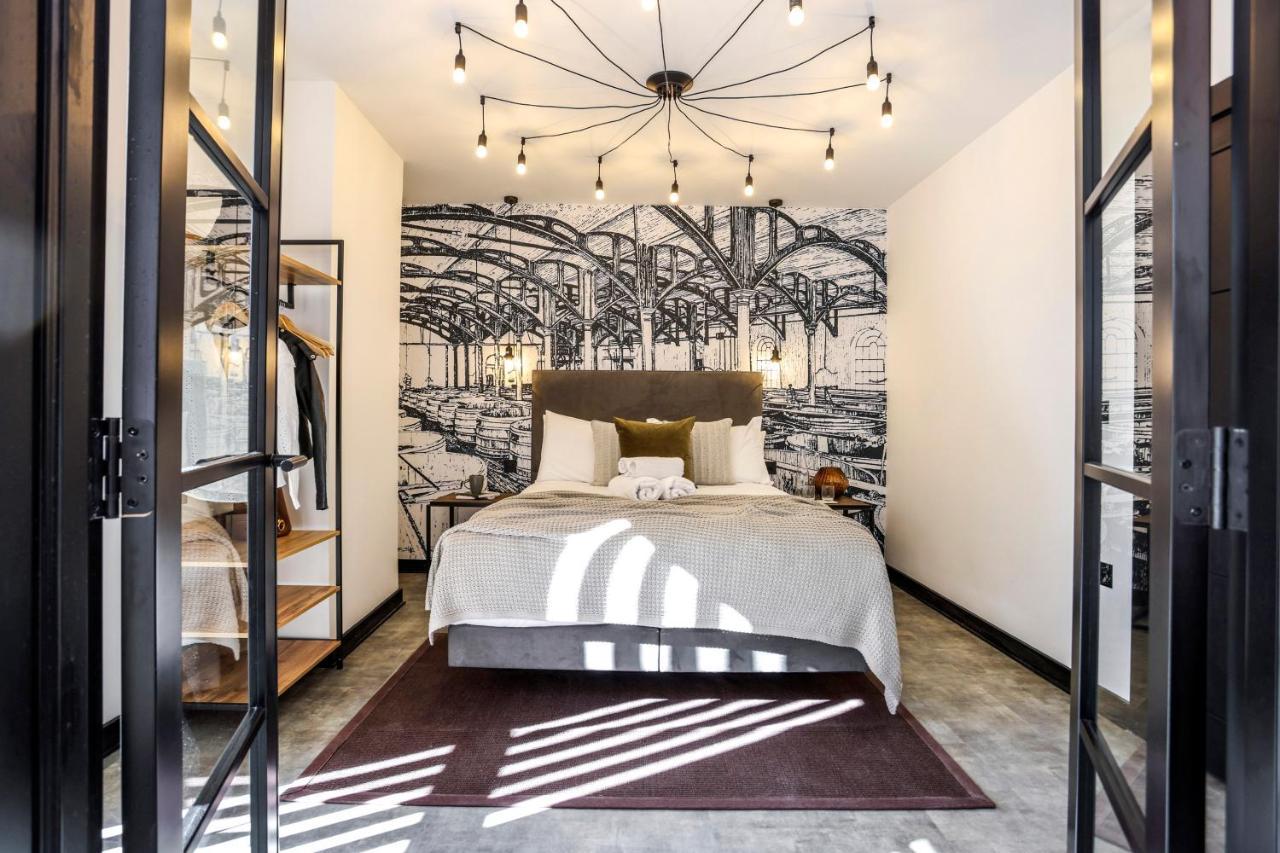 Two-Bedroom Apartment,1109689995:JPEG