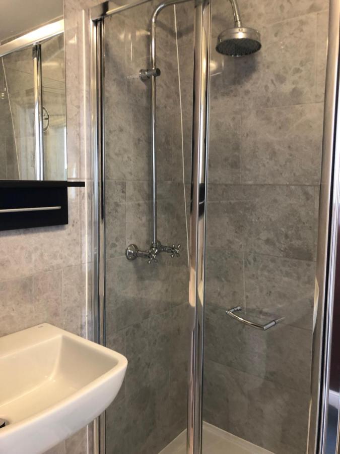 Habitación Individual con baño privado externo