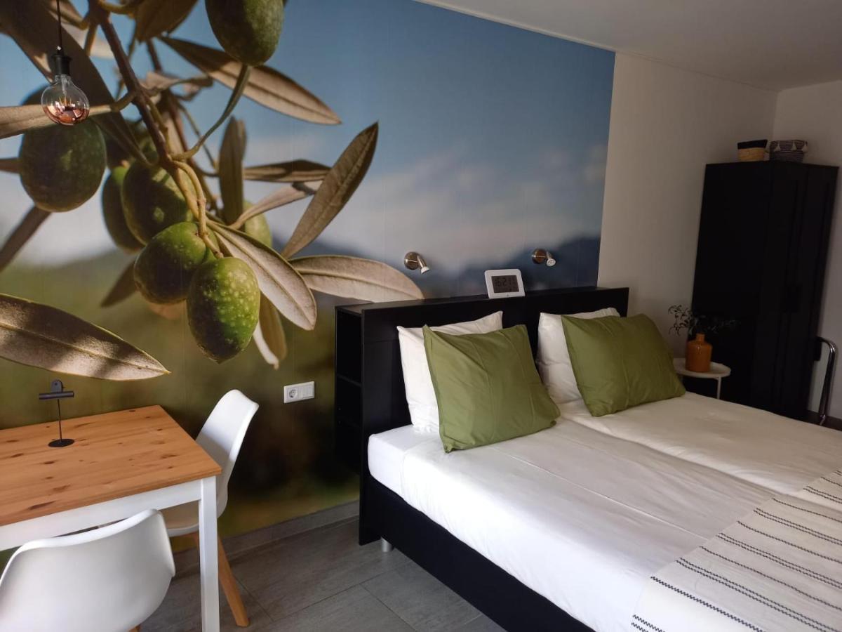 Deluxe Double Room Shower
