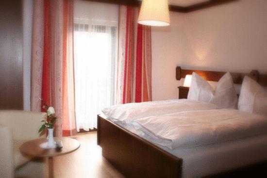 Mehrbettzimmer mit Balkon