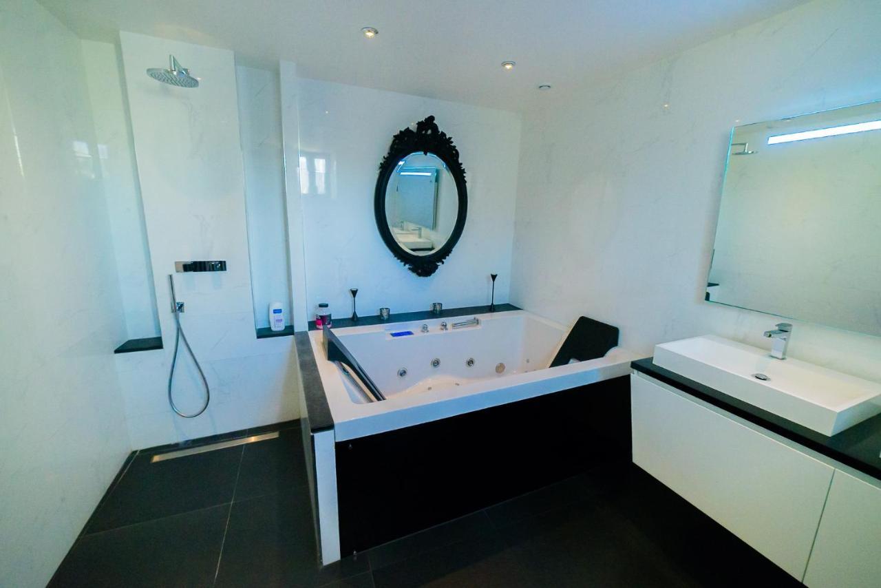 Chambre Double avec Baignoire Spa