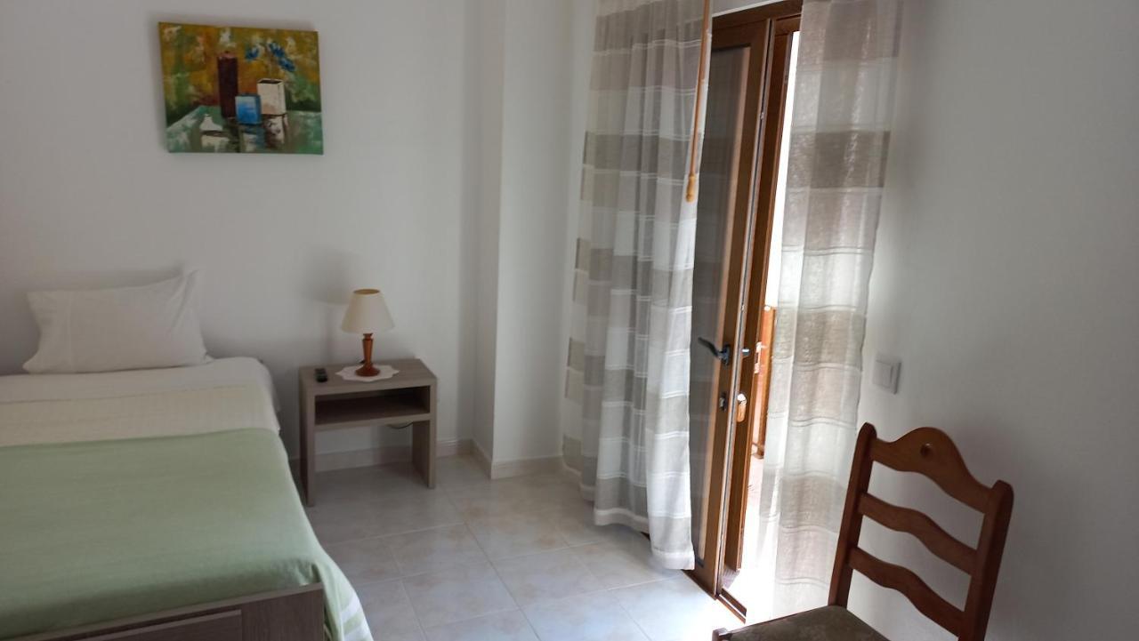 Quarto Individual com Casa de Banho Privativa