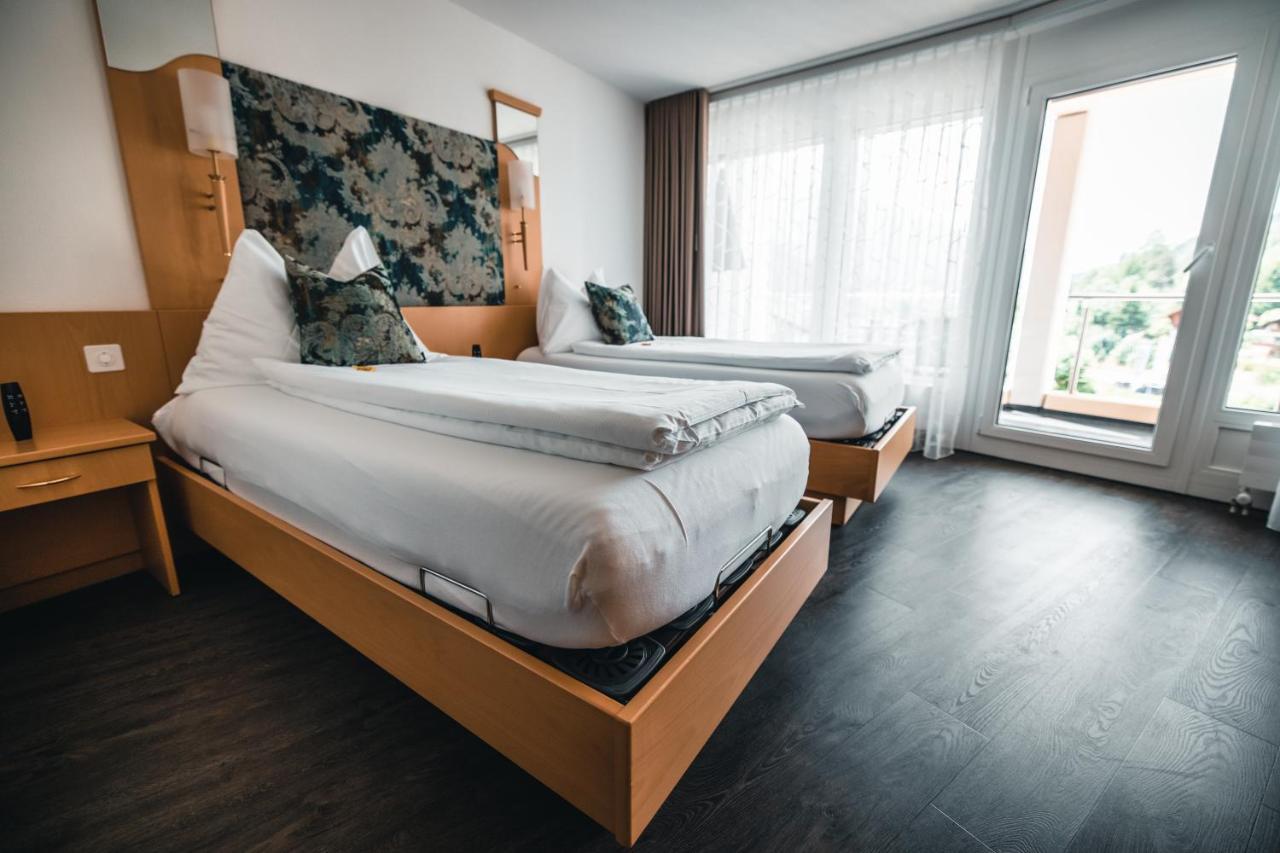Tweepersoonskamer met 1 of 2 Bedden en Balkon