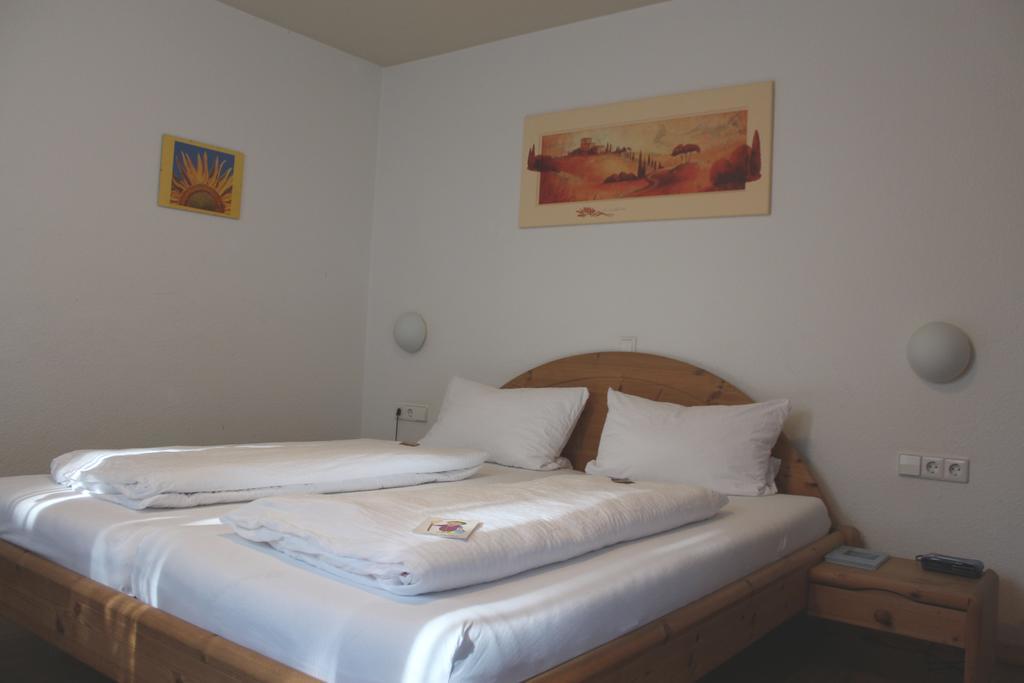 Standard Double Room,374086184:JPEG
