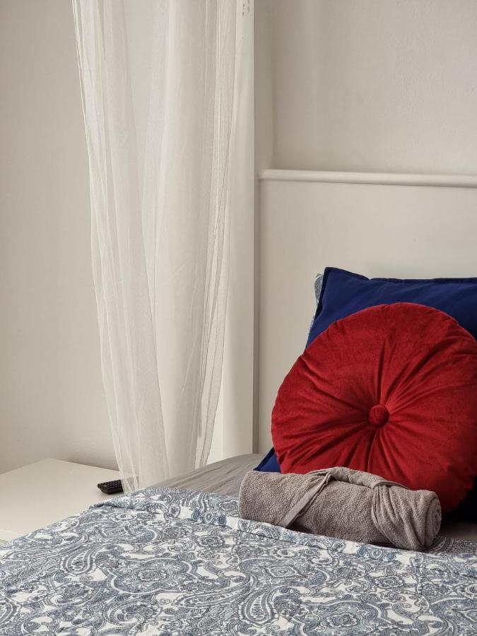 Tweepersoonskamer met een Eigen Externe Badkamer