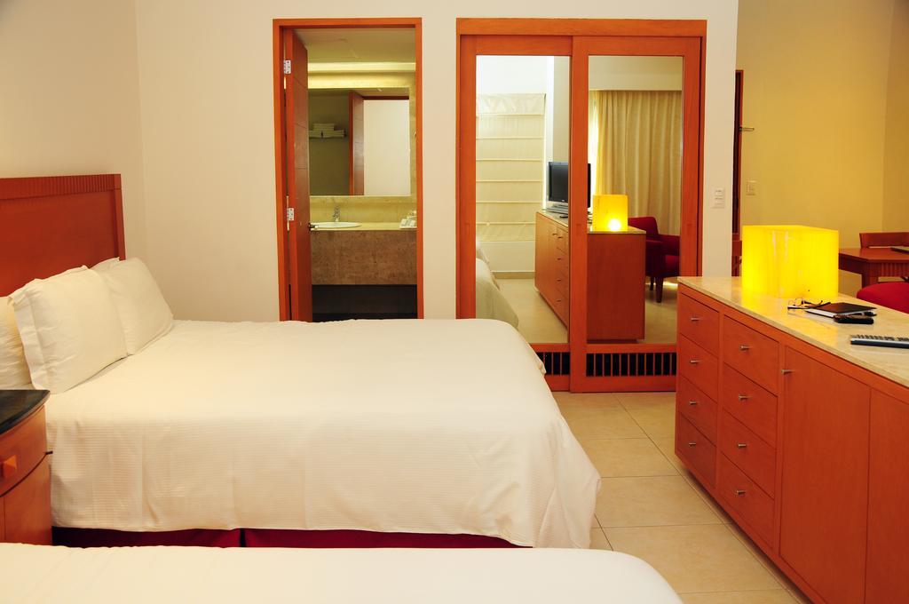 Standard Double Suite