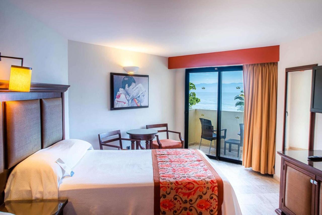 Deluxe Panoramic Ocean View