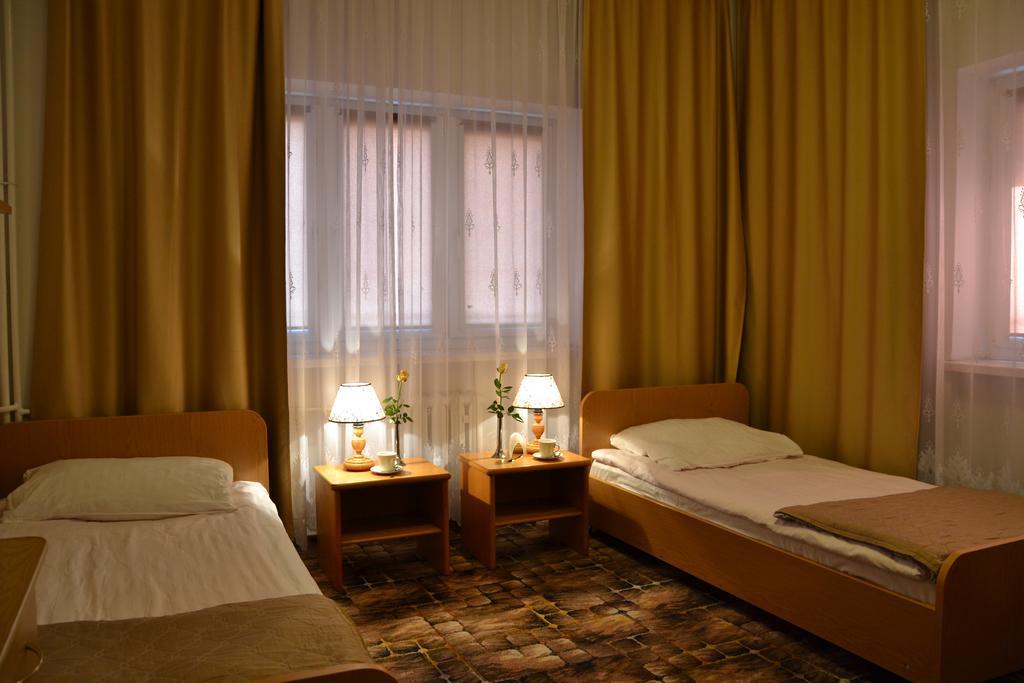 Tweepersoonskamer met 2 Aparte Bedden