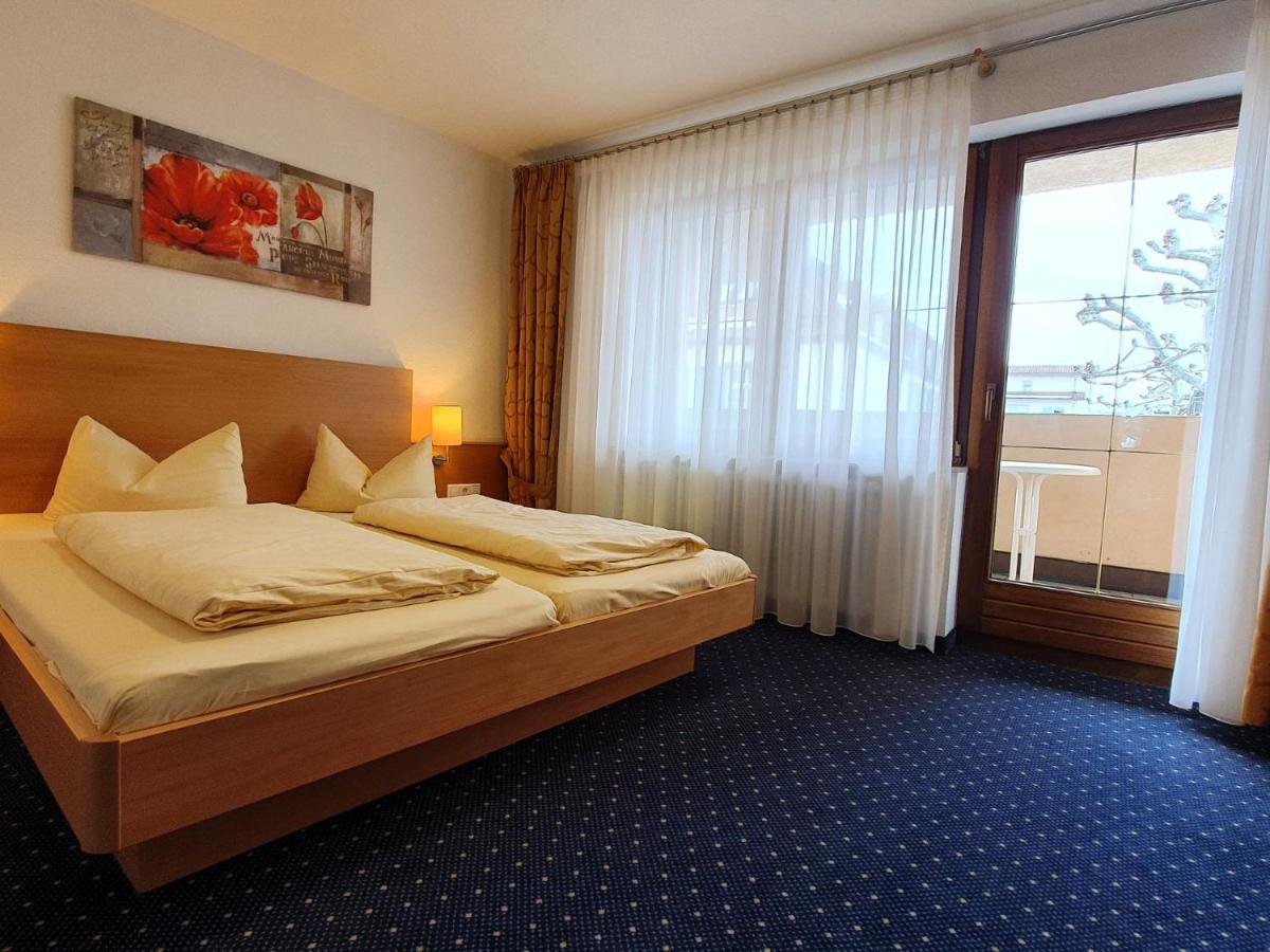 Doppelzimmer mit Balkon