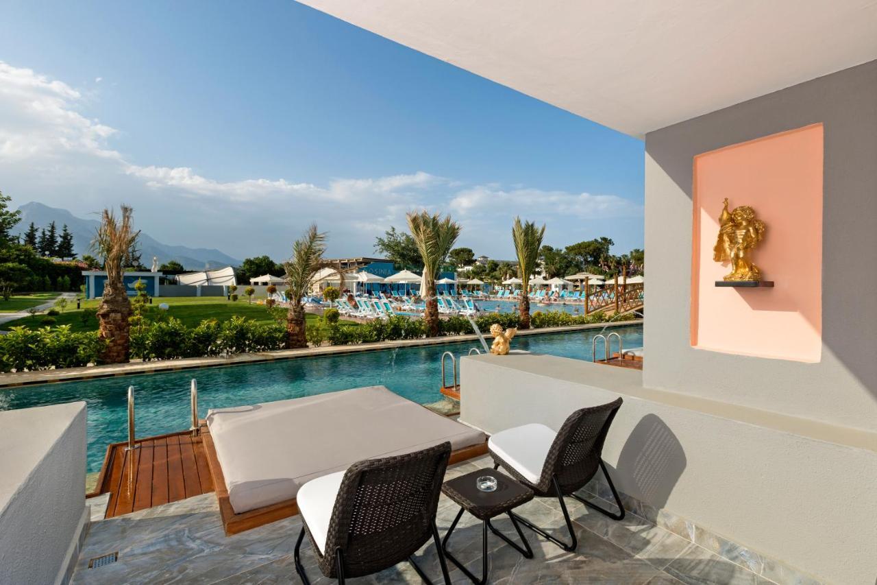 Double Room Swim Up with Pool View,1129221897:JPEG