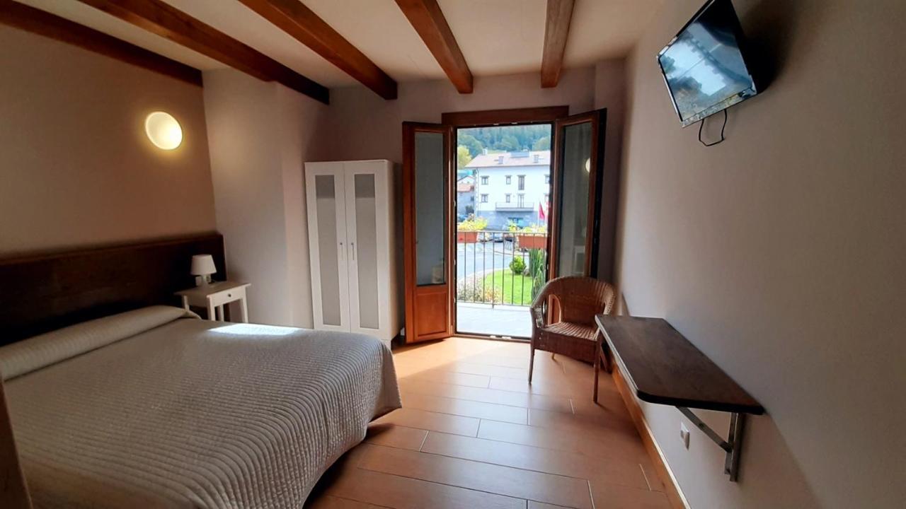 Deluxe Double Room with Balcony,1129573341:JPEG