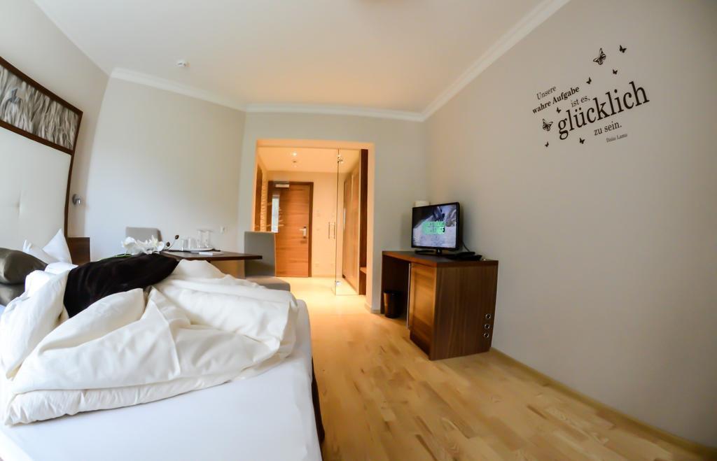 Classic Double Room,1706834634:JPEG
