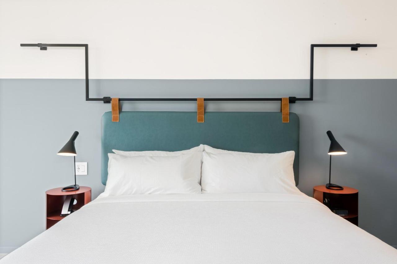 Urban Zimmer mit Kingsize-Bett – inklusive Parkplatz
