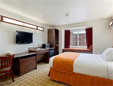 Queen Room - Non-Smoking