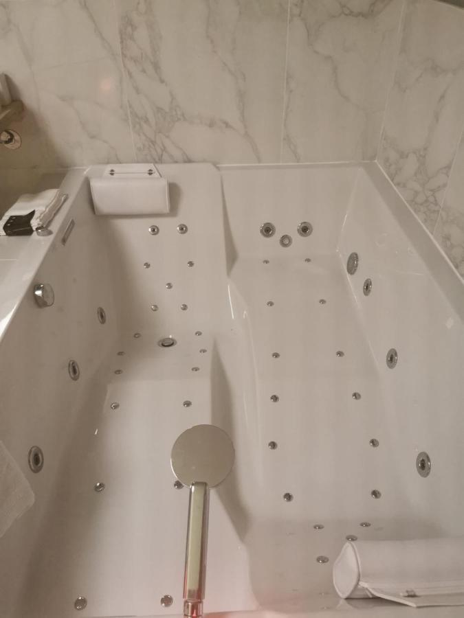 Chambre Double avec Baignoire Spa