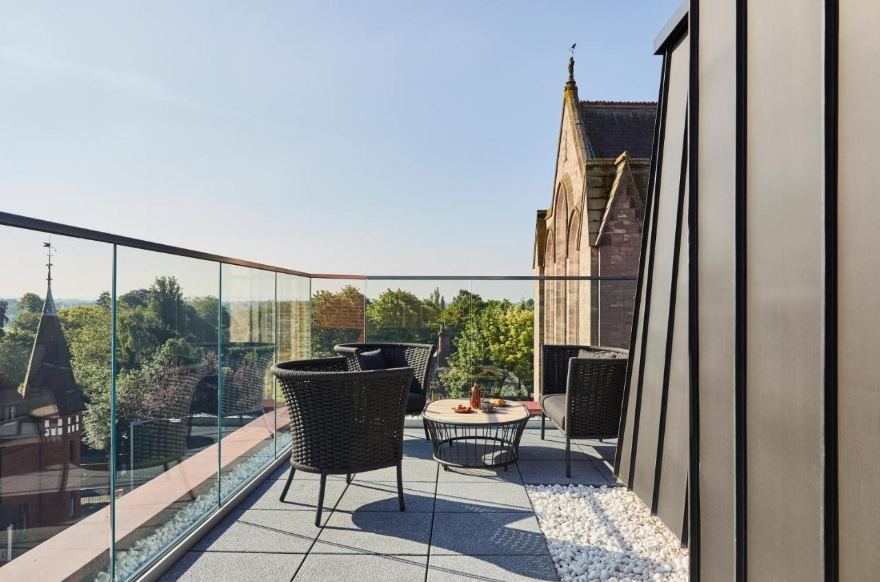Deluxe Premium Zimmer mit Kingsize-Bett und Balkon