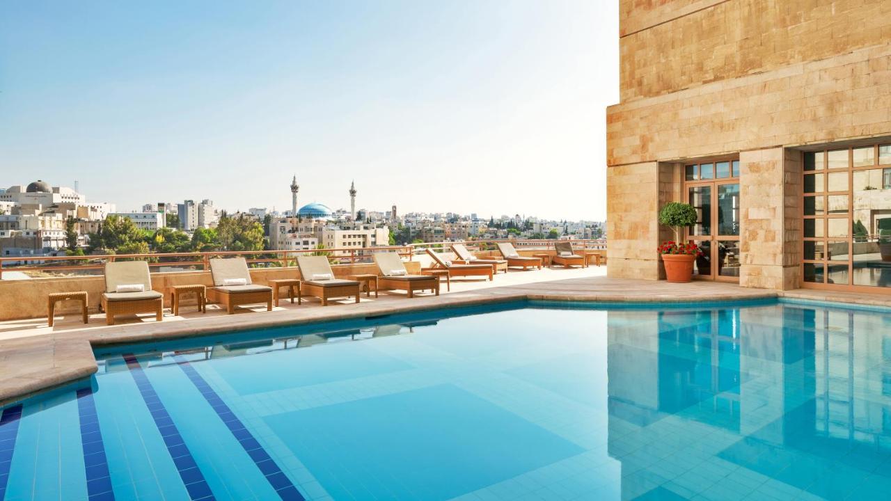 Deluxe King Room - Poolside Access