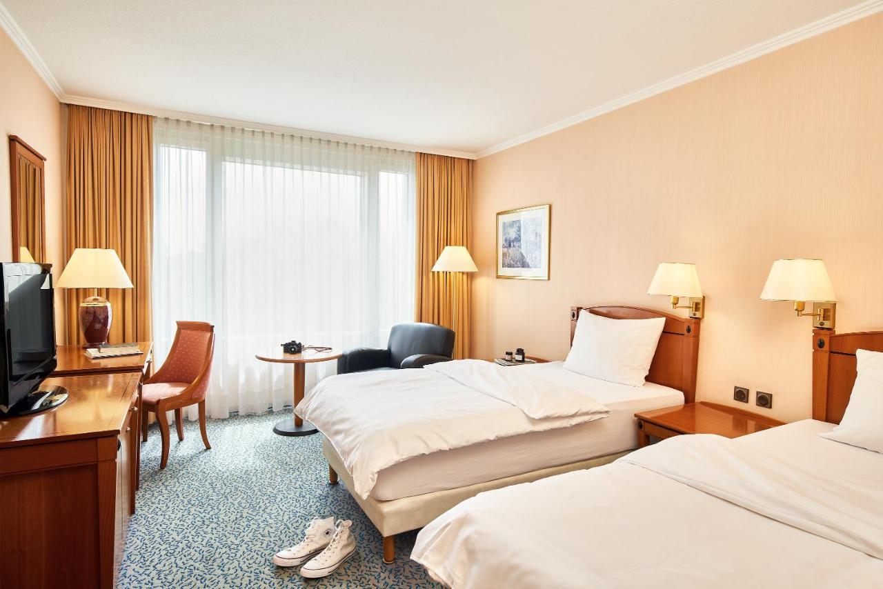 Doppelzimmer mit Gartenblick