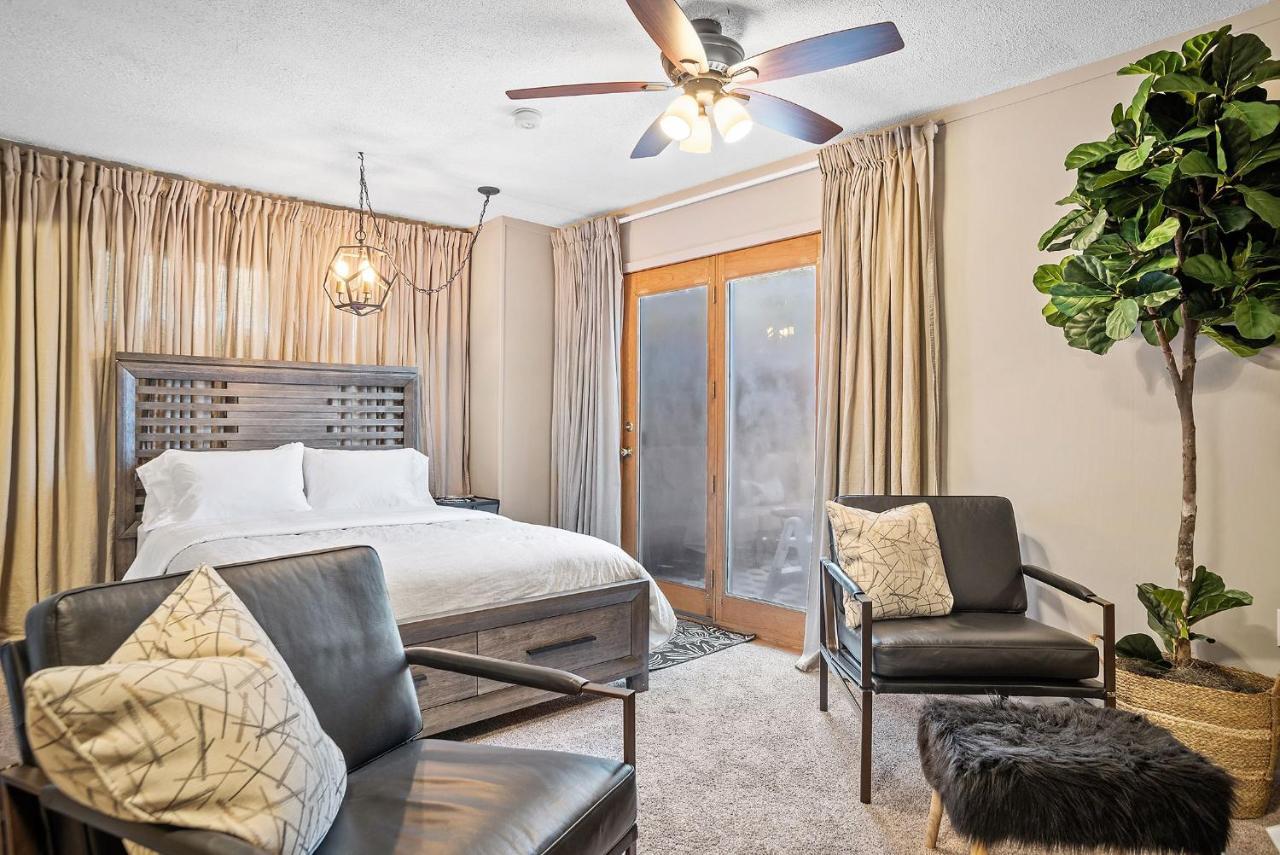 Deluxe Queen Suite