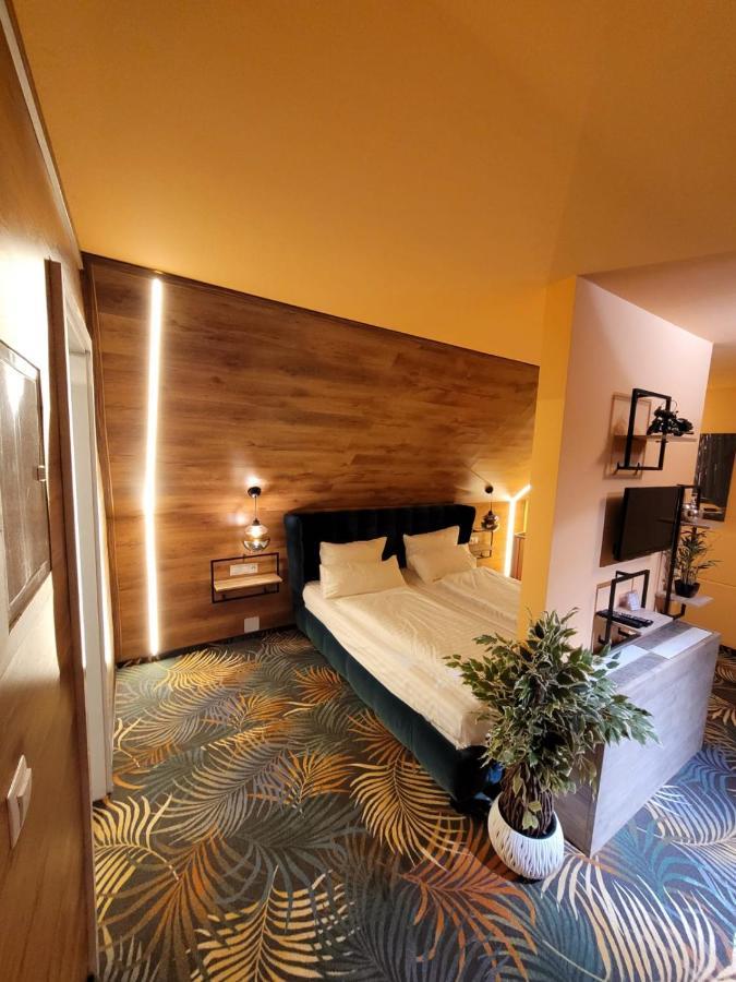 Familienzimmer mit Doppelbett