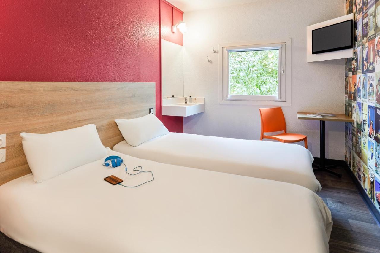 Chambre Lits Jumeaux Side-Car avec Salle de Bains Commune