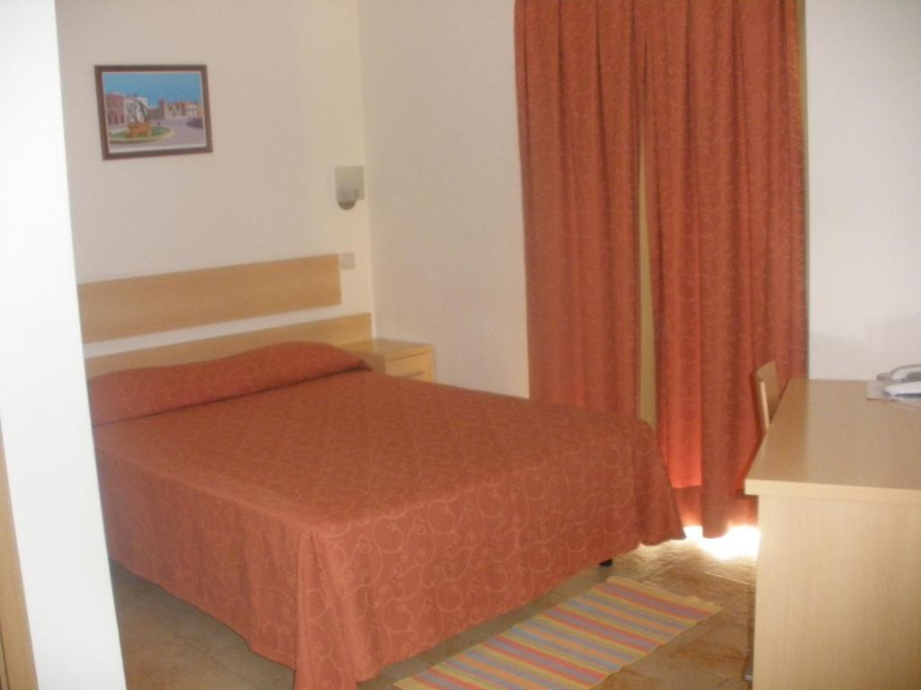 Quarto Duplo