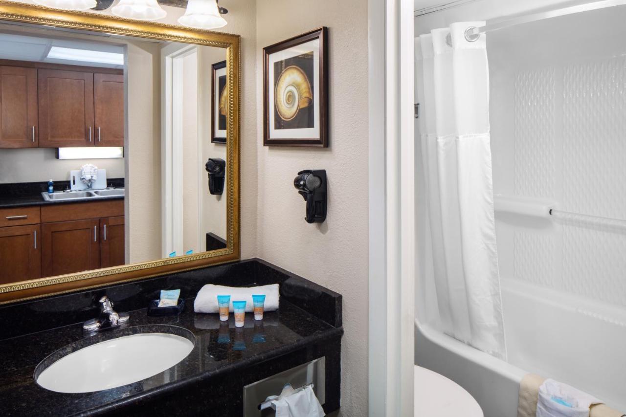 Tower Oceanfront Queen Room with Two Queen Beds - Kitchen,1140383239:JPEG