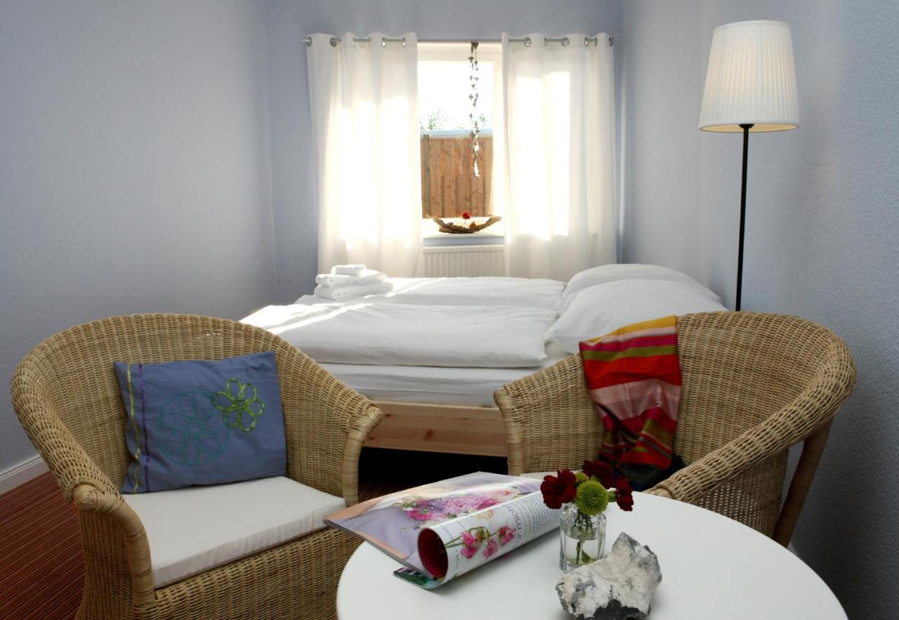 Doppel-/Zweibettzimmer mit Bad