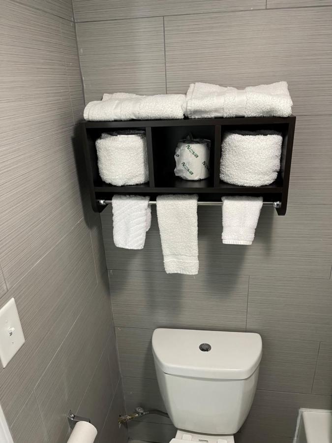 King Room - Mobility Access/Non-Smoking